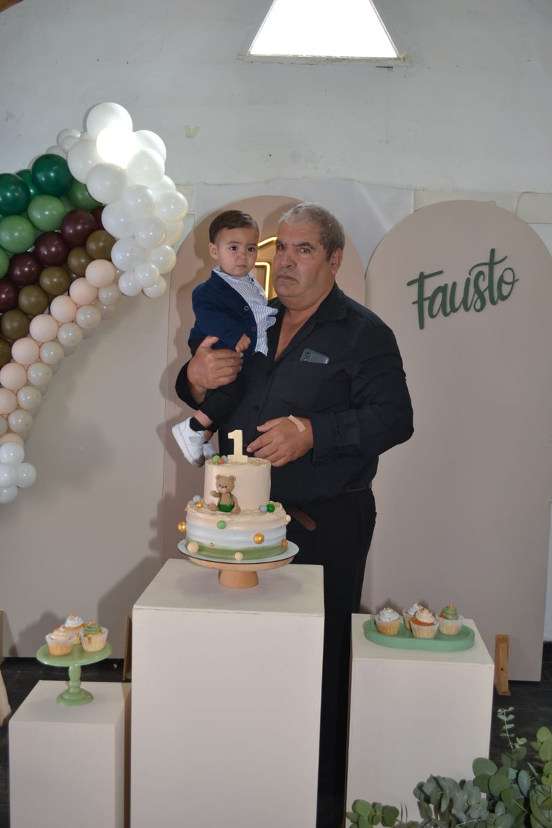 Joha60599286's tweet photo. Gracias x tanto papá! El resto de mi vida le voy hablar de vos a tu Faus! Siempre quisiste el nieto varón y pude dártelo y pudieron disfrutar este tiempo tan corto pero q no dejaste un día sin disfrutarlo! Gracias! Te voy a extrañar tanto pa🥹🥺
Cuida de nosotros 🕊 https://t.co/3s3daYuqjK