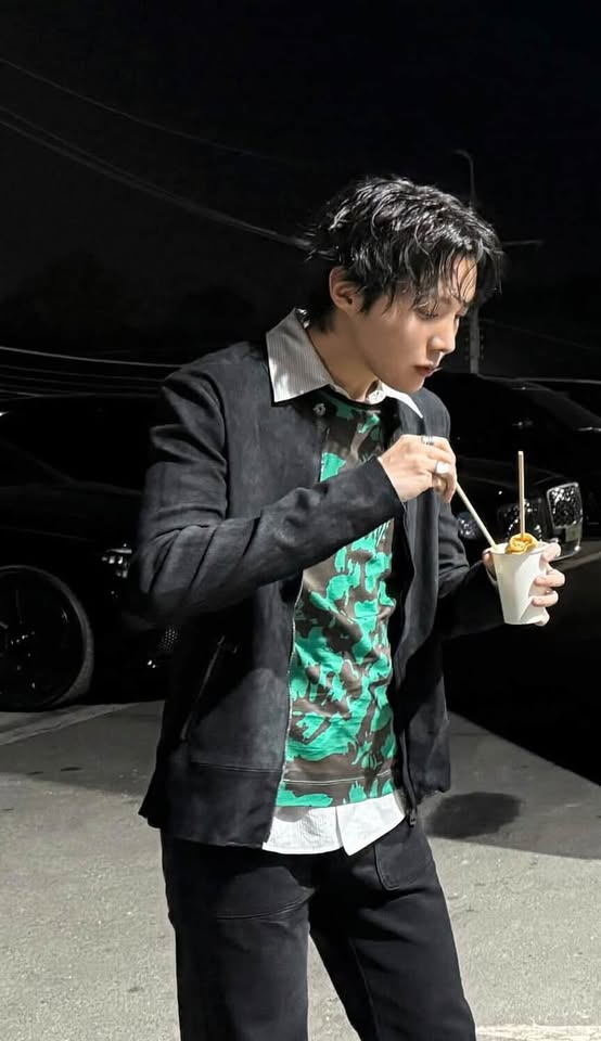 BTSARMY Kitchen & Bar⁷ (SLOW) tweet media