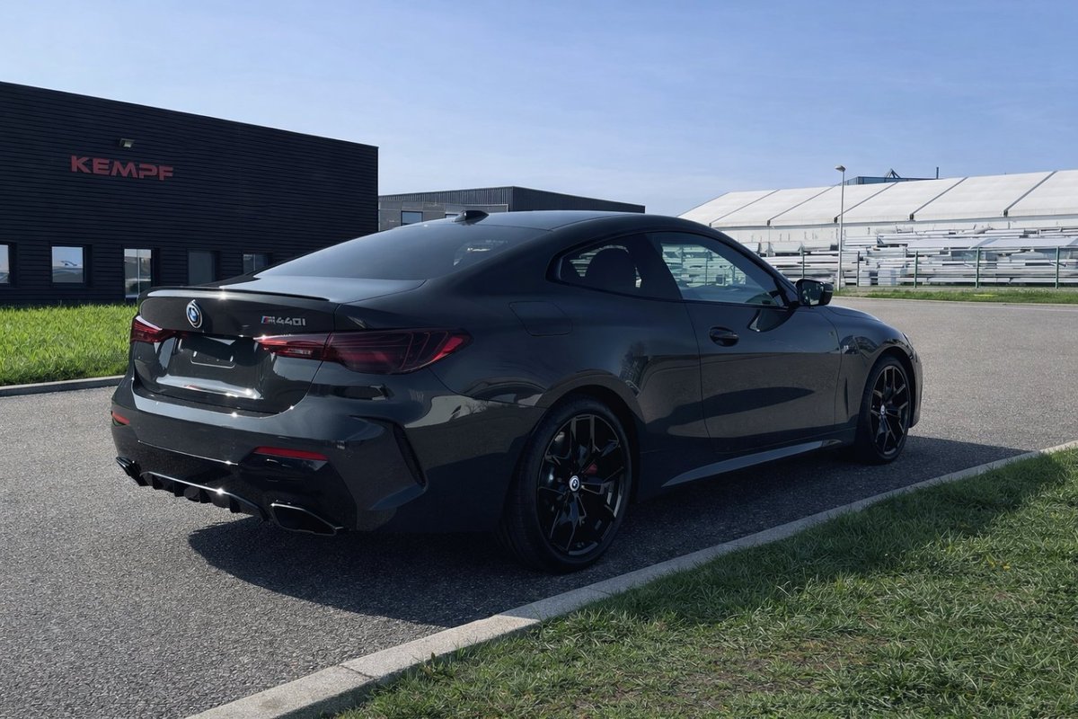 Kempf_live's tweet photo. This new BMW 4-serie was just adapted with a Darios digital accelerator ring and a main right-hand brake for a driver who can no longer use his legs.
 For more information, visit: https://t.co/sAkaKvxZFf https://t.co/WIoY5Ol1j4