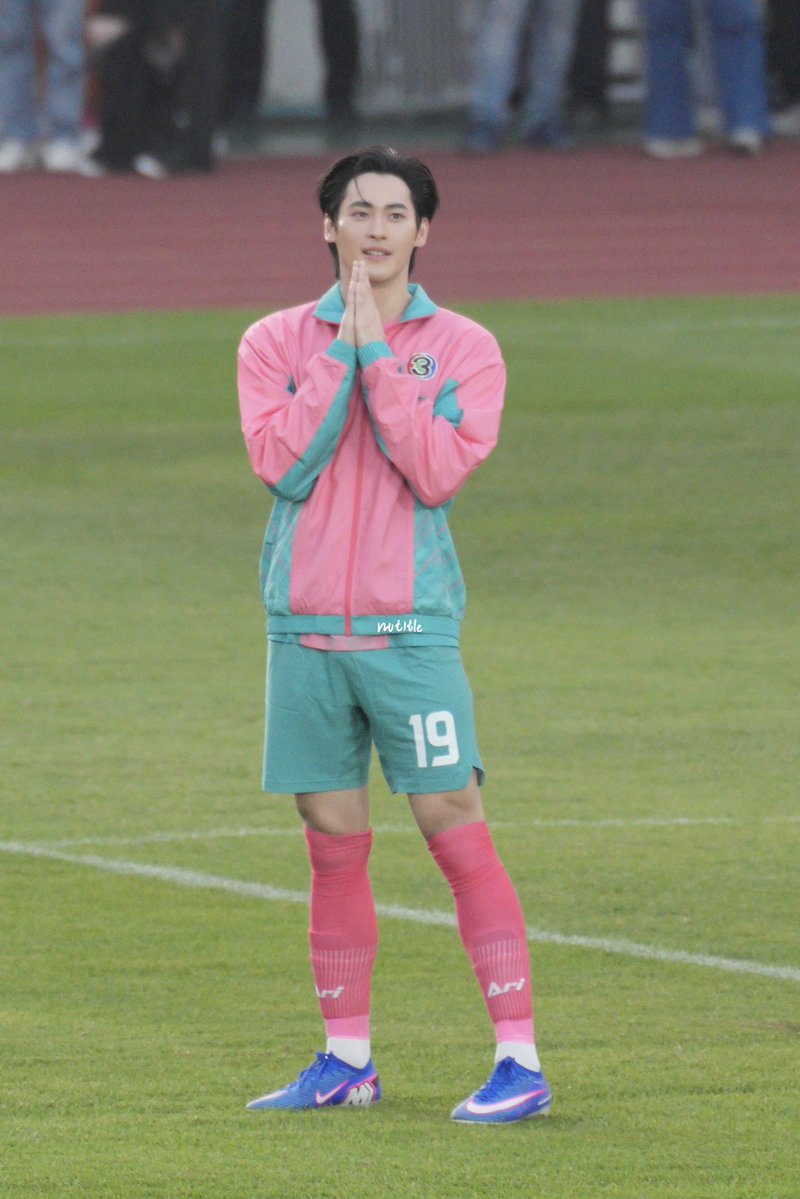 ٩(๑˃̶͈̀◡˂̶͈́๑)۶nutitle เติ้ล 타이틀 トル 영미 ❄️ tweet media