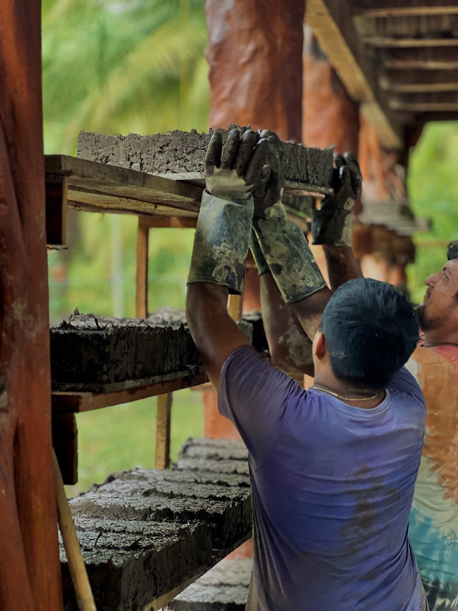 pili roffiel ॐ tweet media