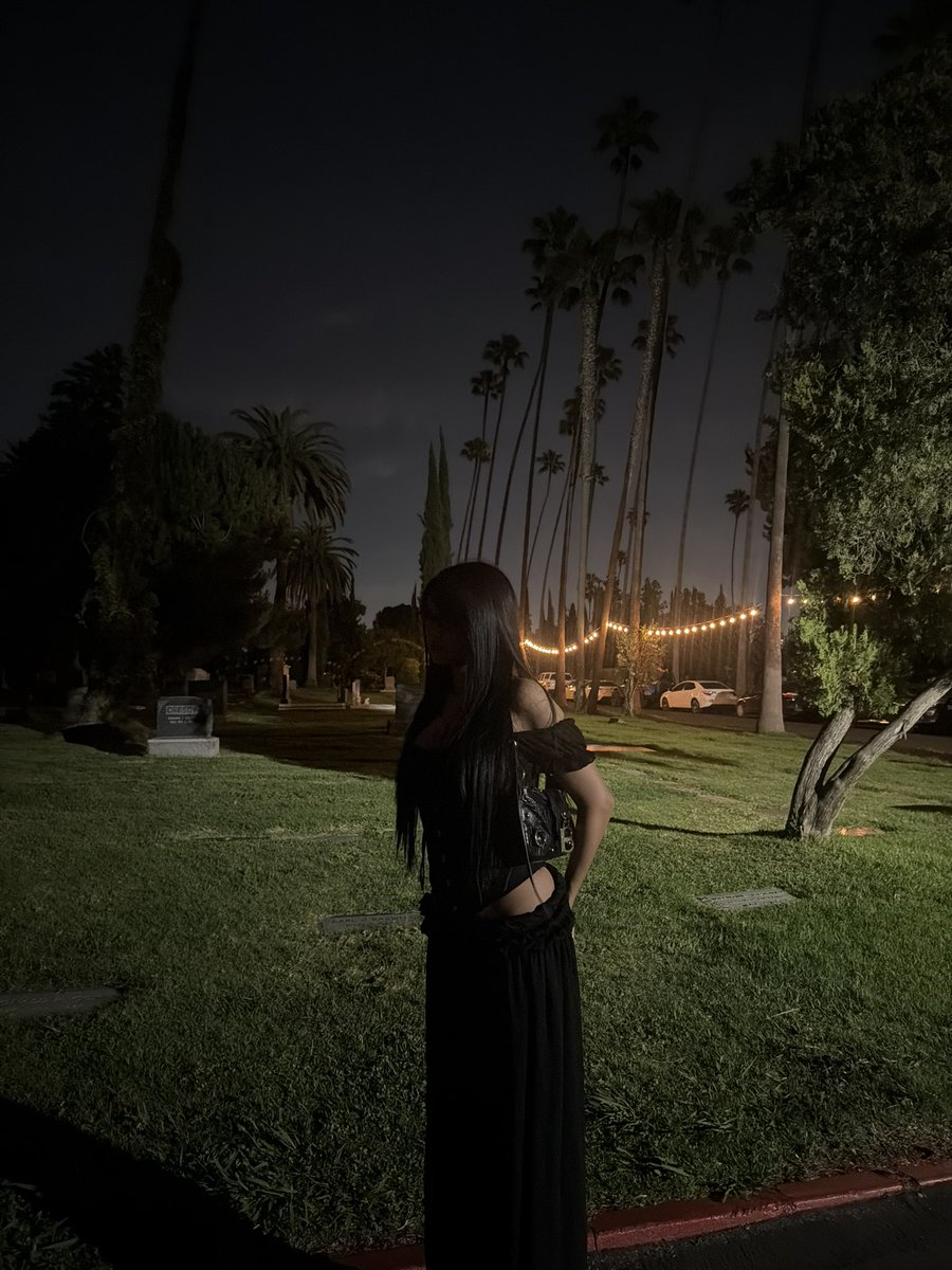 MAGGIE LINDEMANN tweet media