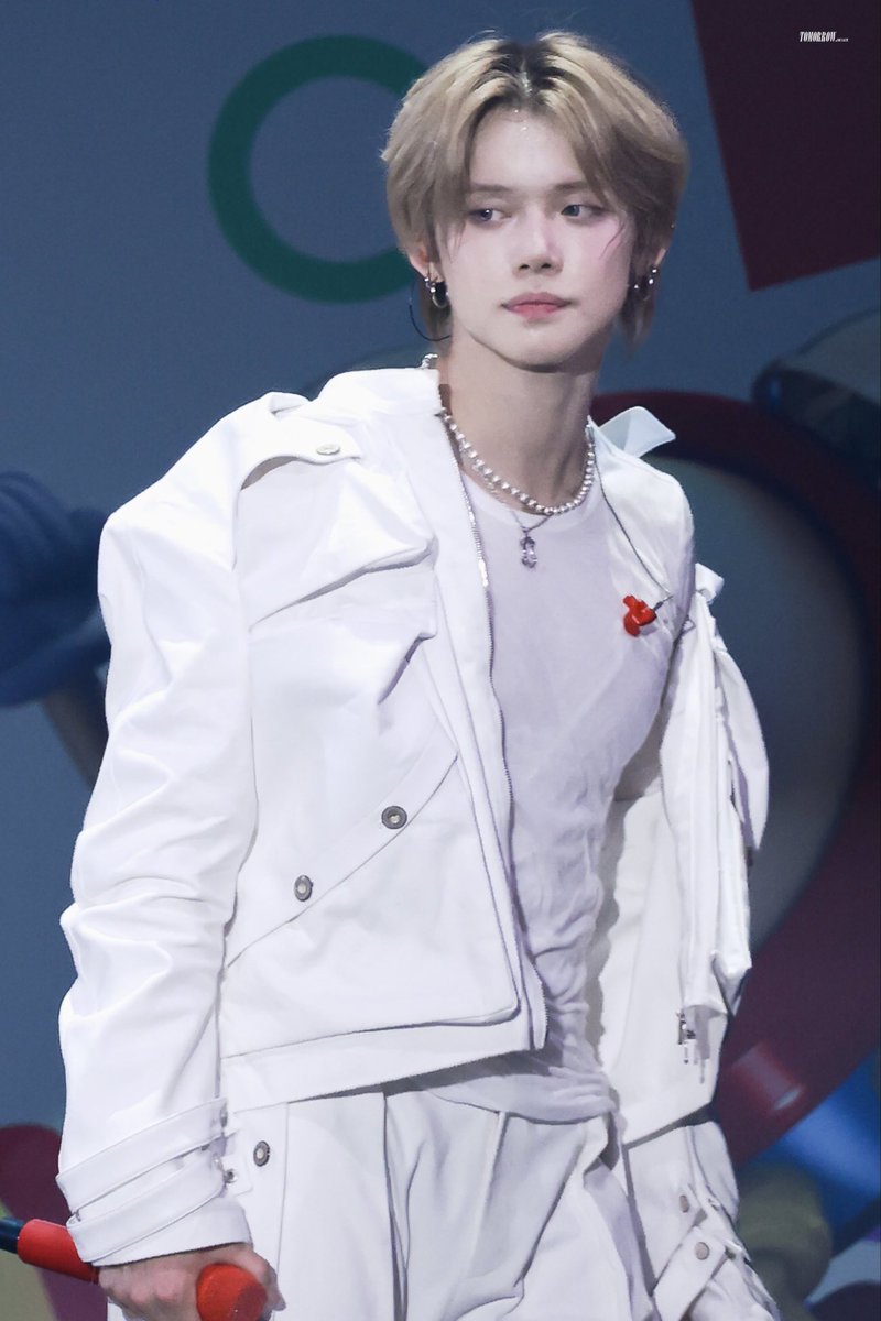 niki . ࣪𖤐 🦊💞🐰 tweet media