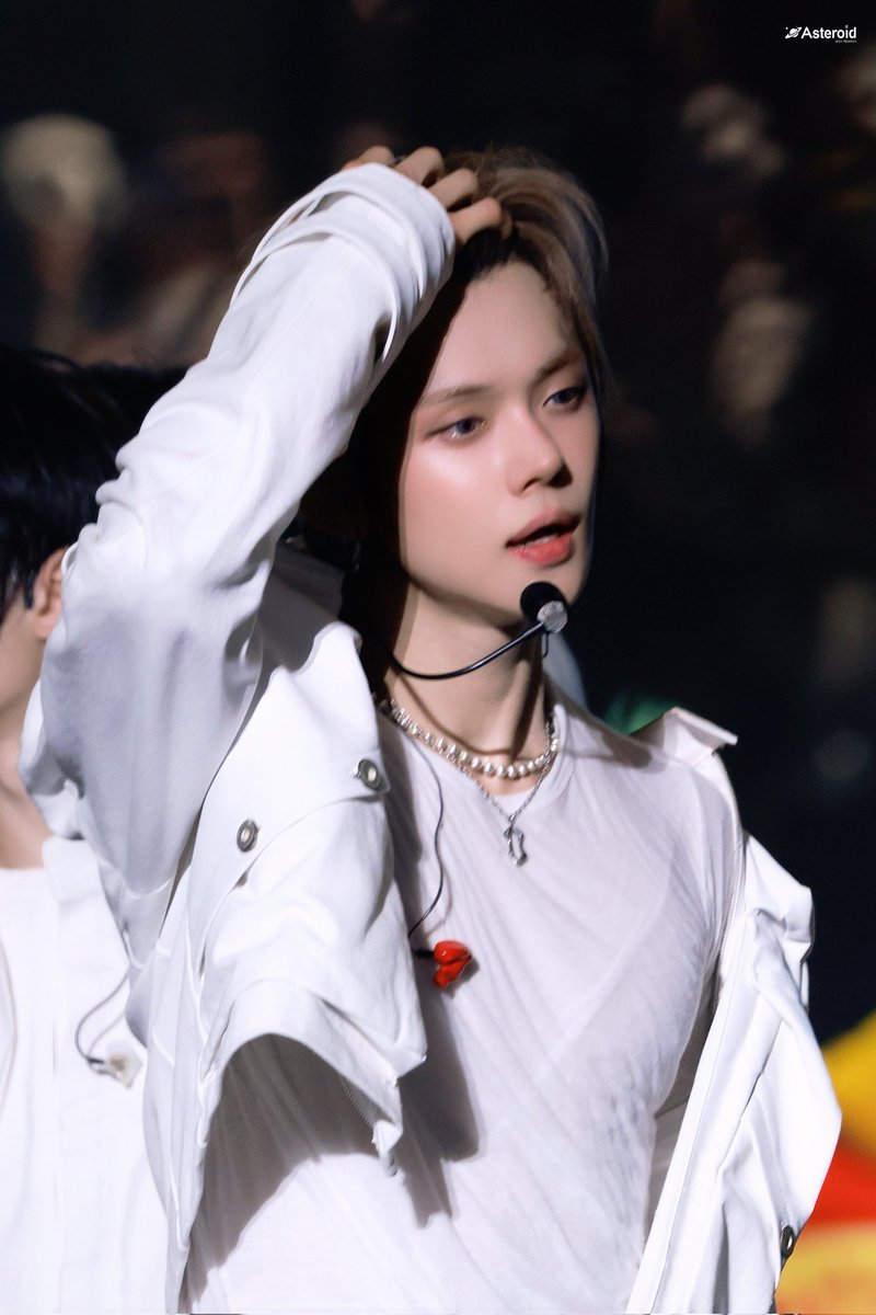 niki . ࣪𖤐 🦊💞🐰 tweet media