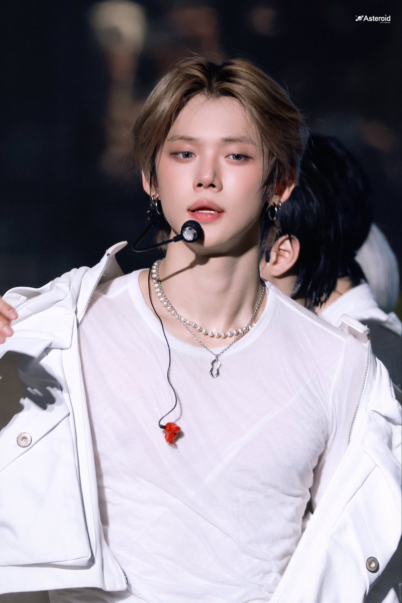 niki . ࣪𖤐 🦊💞🐰 tweet media