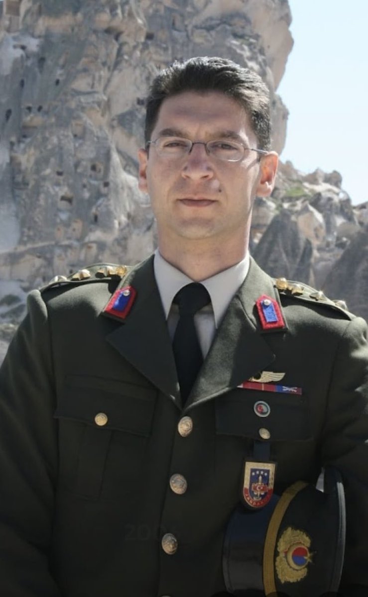 serdaringuncesi's tweet photo. Emekli Jnd.Pilot Bnb. Alp Erdem’in oğlu @DmdGokalpErdem kas hastalığı ile mücadele ediyor. Babası halen orman yangın söndürme helikopteri pilotu. 
Ormanlarımız Babasına, Gökalp bize Emanet. 🙏🙏
#GökalpİçinUmutOl
 @yvzah 
@mustafaonsel 
@Yilmaz_Ozdill 
@gulbenergen https://t.co/2Vujf2zBjP
