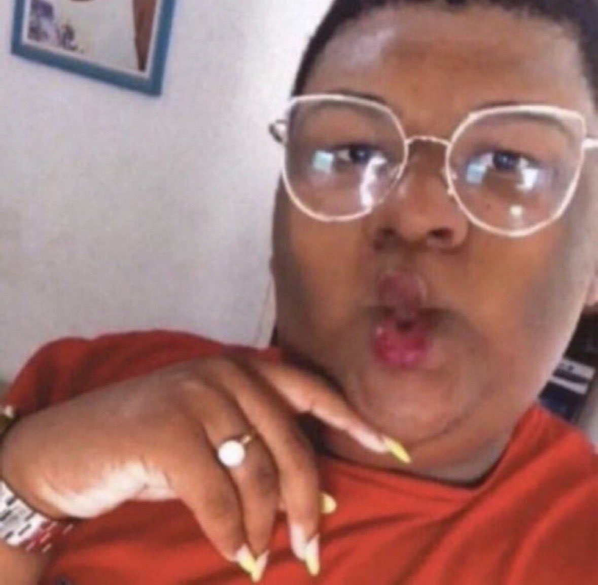 do peitinho e do bundão tweet media