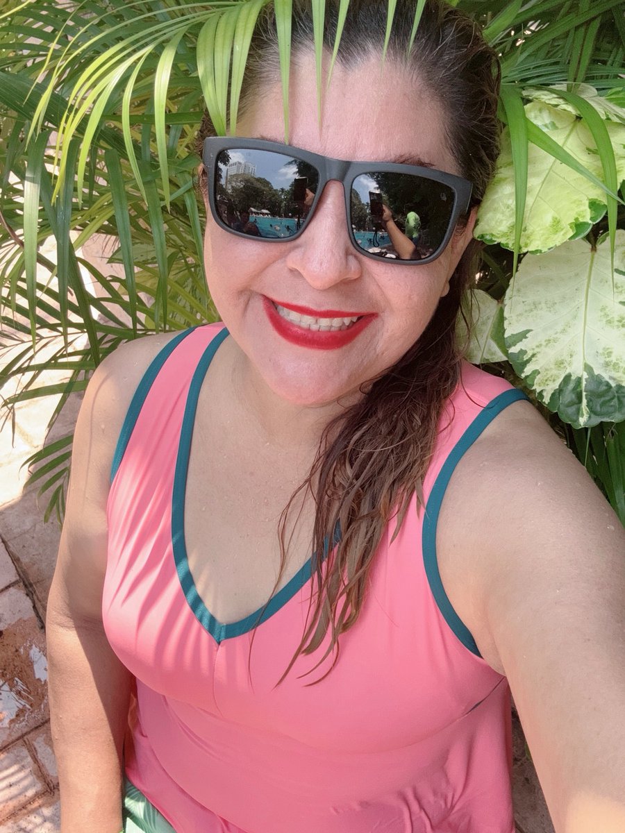 la_llexi's tweet image. #HappySaturdayAll #Tabasco 
#Pooltime 🌻💙🍸