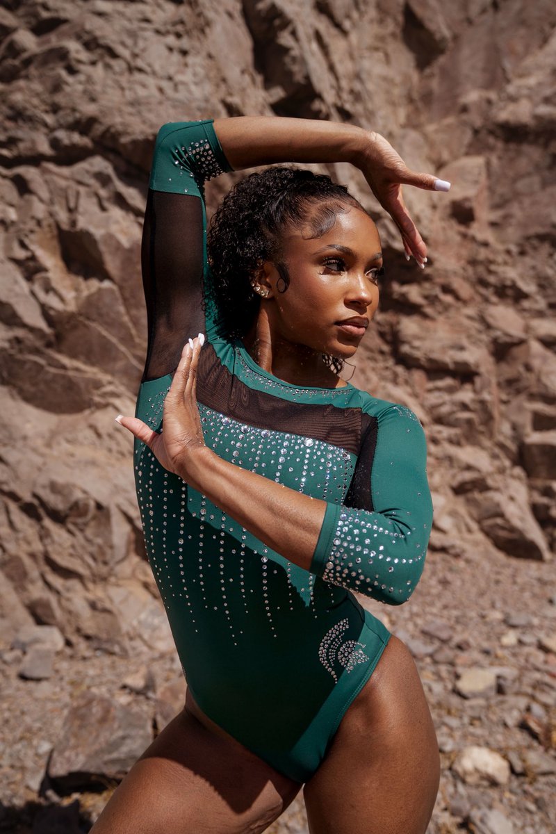 MSU_Gymnastics's tweet image. Details decide who reigns.👑

#GoGreen | #LeoReveal