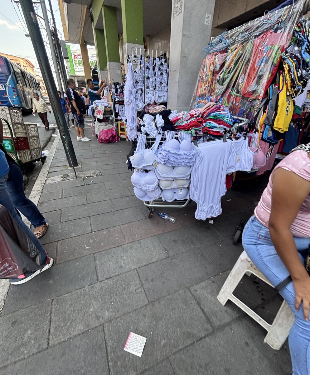 Guayaquilsinleyes tweet media