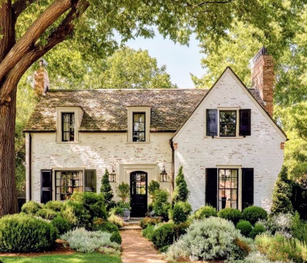 Elle Lookbook tweet media