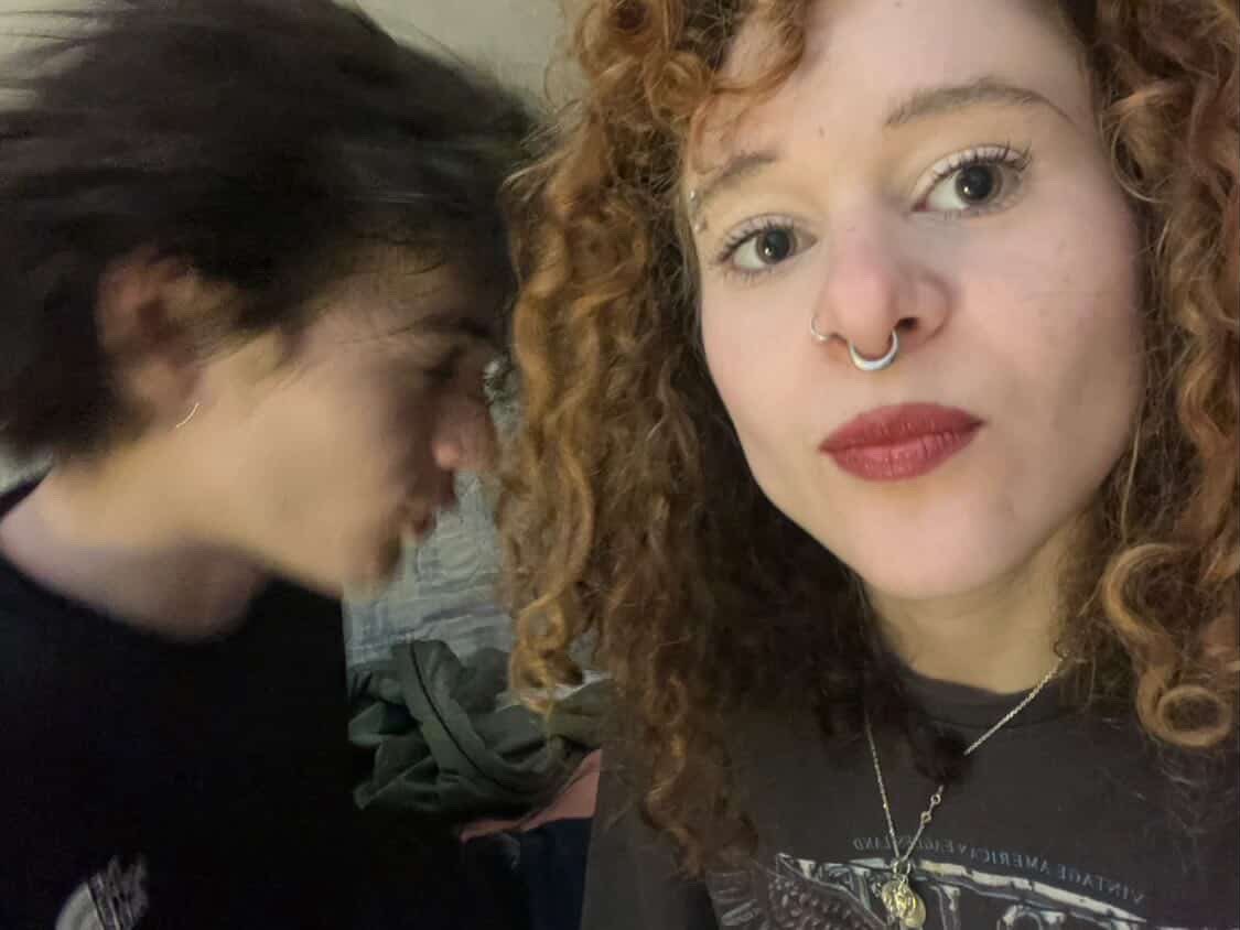 positive a la came tweet media