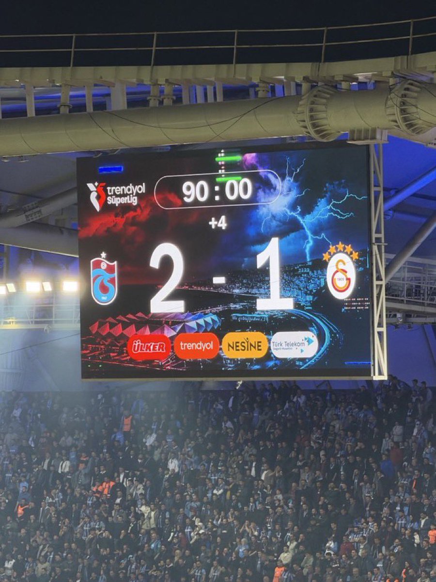 Abdülkerim‘in berbat performansı 
Okan buruk‘un Osimhen’siz maç kazanamaması
İcardi’nin adını dahi maçta duymamamız
Trabzon’a 2-1 yenilmemizin sebebi sizce ney ?
#TSvGS