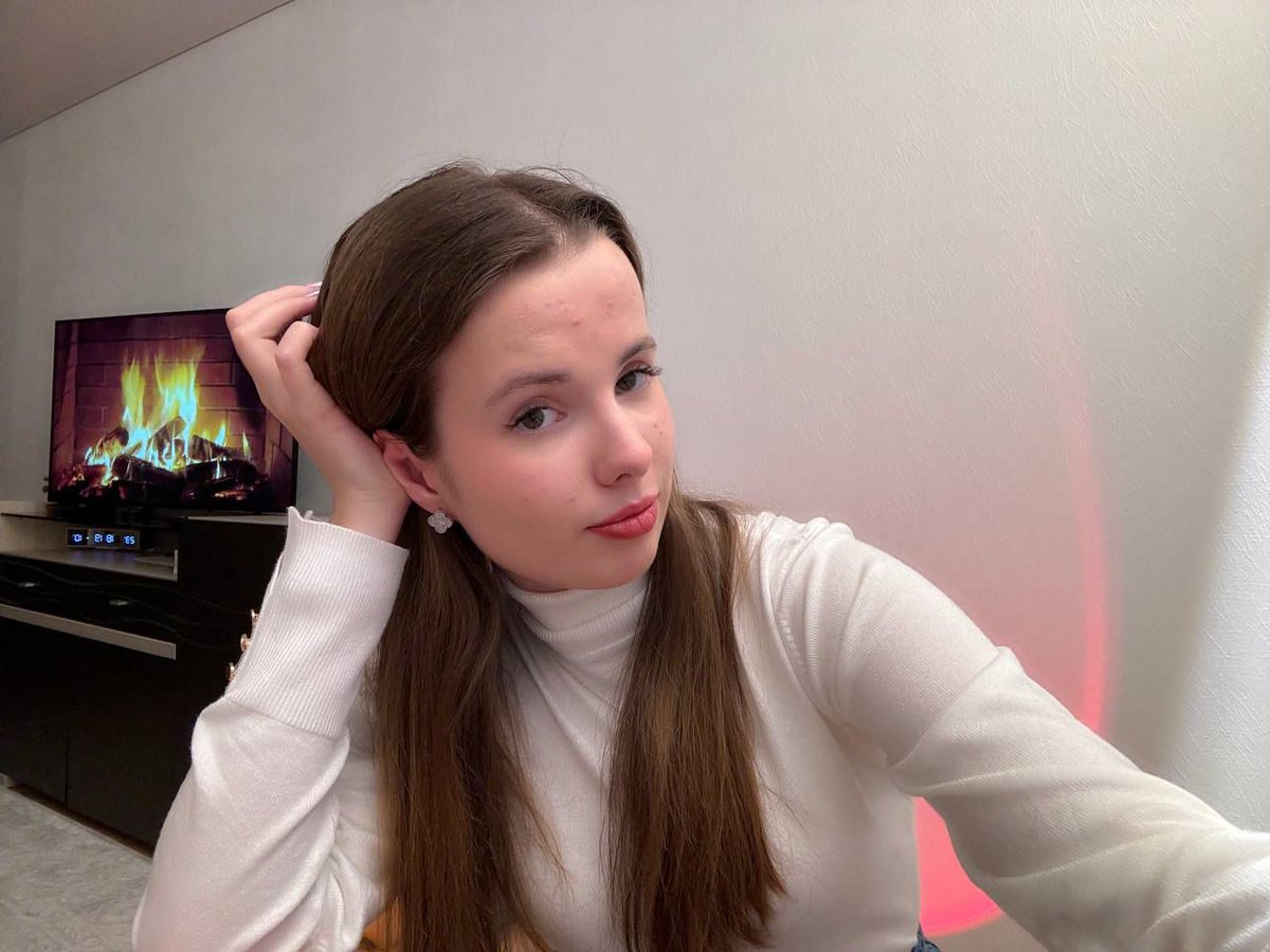 loufk66's tweet photo. Demain c'est Pâque les loulous 💋 on ferait quoi demain ?
Des idées !!? https://t.co/R2D0riyU0s