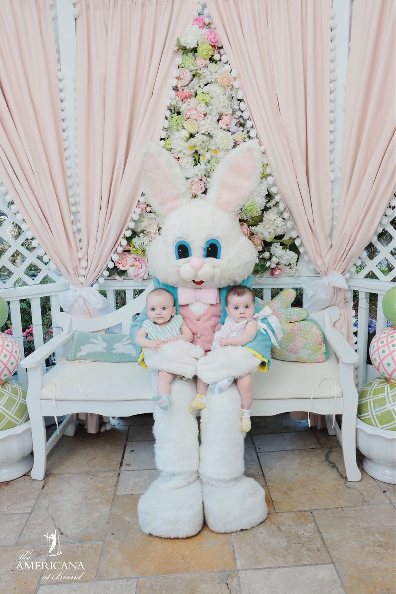 DesankaJulia's tweet photo. Happy Easter 💐🐰 https://t.co/OUmUQHqiLG