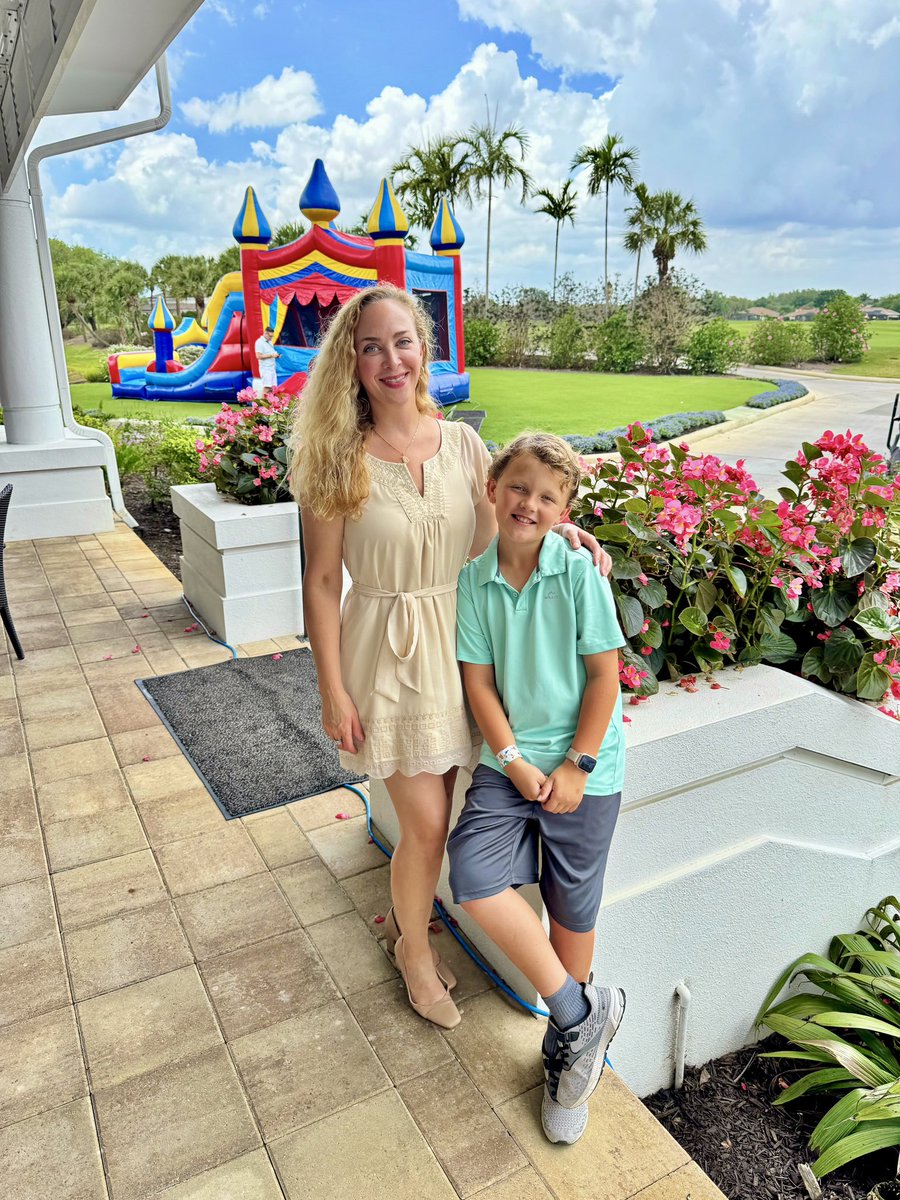 Happy Easter 🐣🌸✨🌷
Joyeuses Pâques 💐🪻🌼