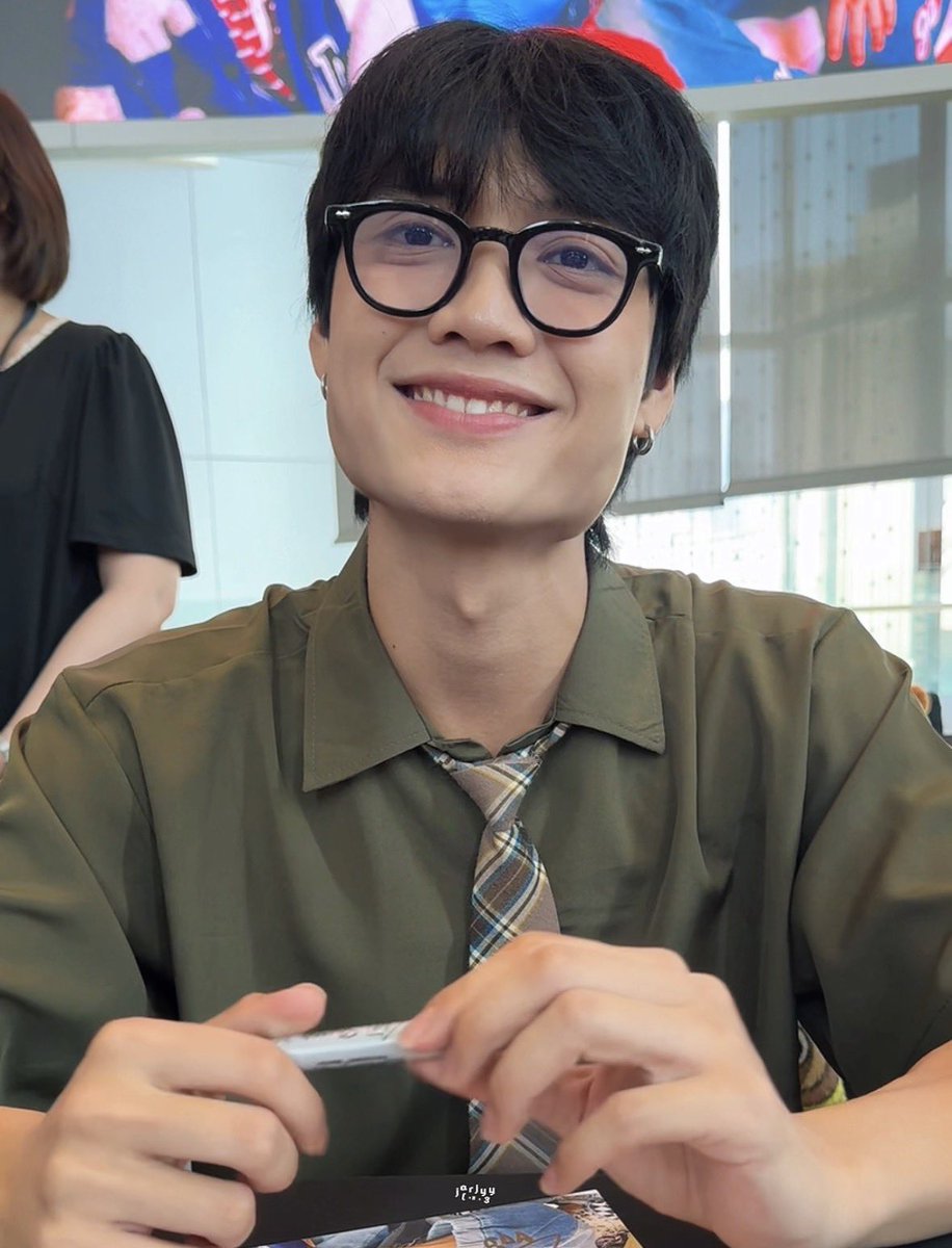 ₂₄/₇ ♡ tweet media