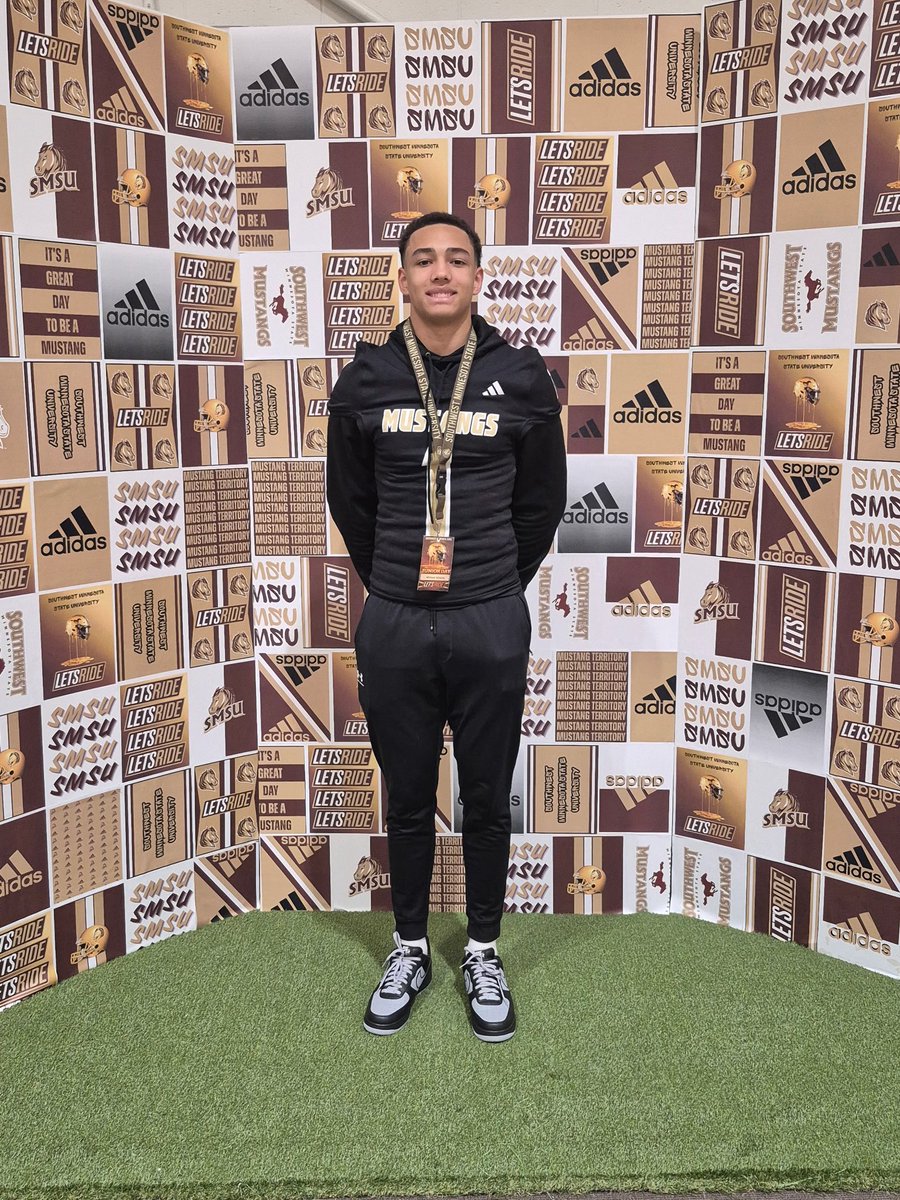 MWhitney0972's tweet photo. Big thanks to @CoachB_U and SMSU football for this junior day!! https://t.co/GeQwC1Jk6N