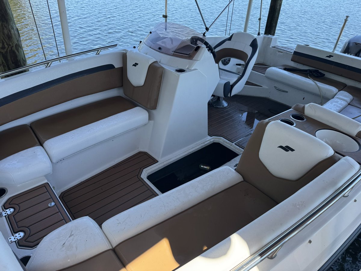 Gothalion tweet media