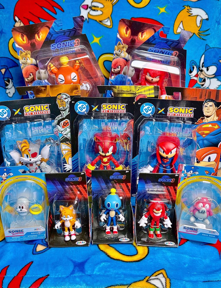MizukiiMoon's tweet photo. My first Sonic the Hedgehog merch haul in 8 years! Collection started back up- 19/03/26 :) #sonic #sonicthehedgehog #soniccollection #sonicfigures #sega https://t.co/5WR4cI80VV