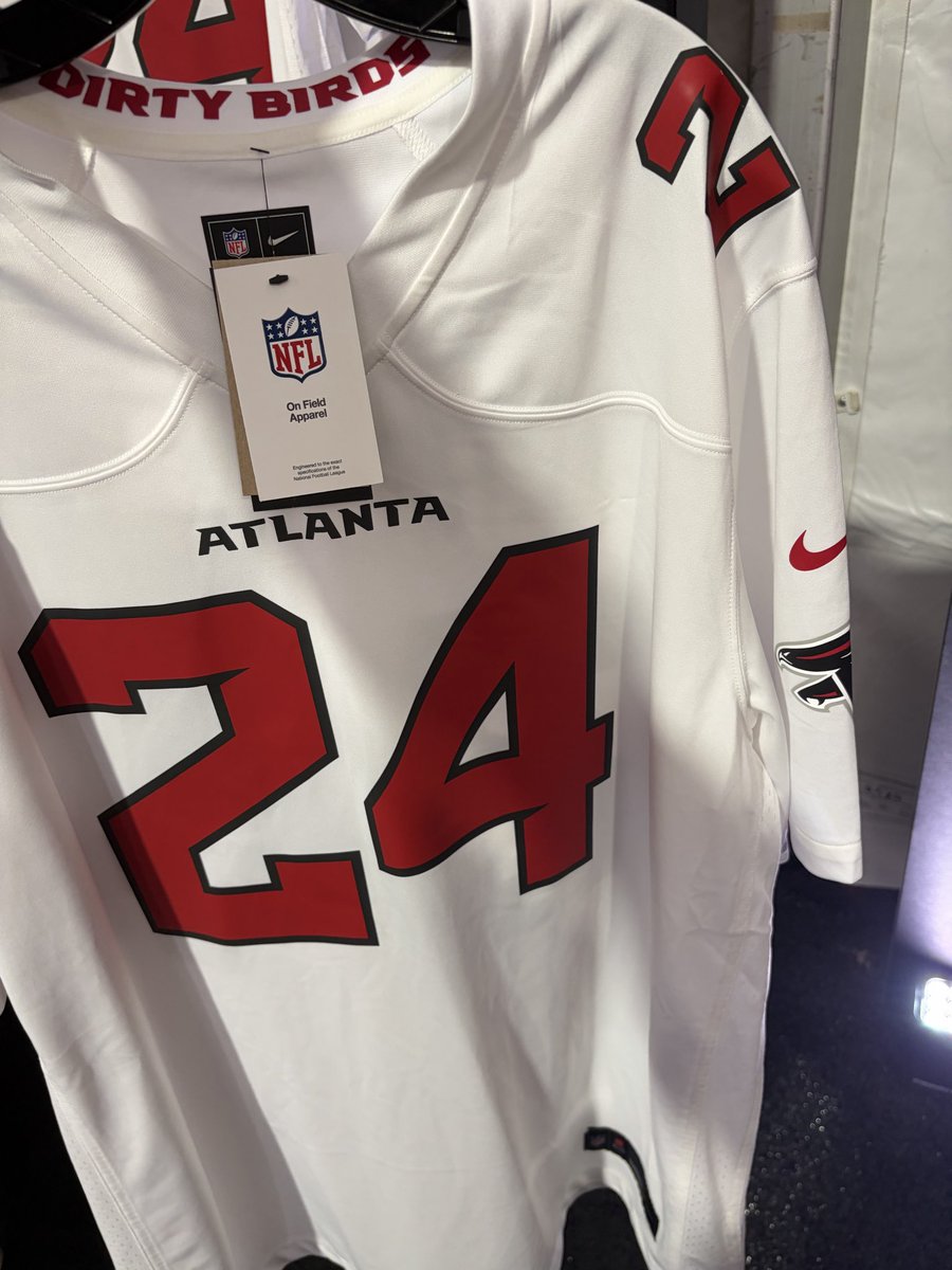 BLËUSKI tweet media