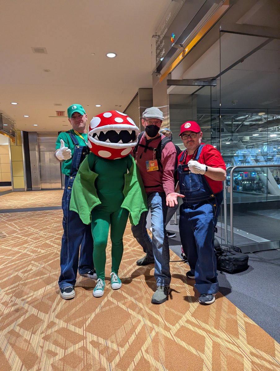 ArmsGeek's tweet photo. Here are some of the amazing cosplayers that joined in the fun at #PAXEast 2026.
 
Maisy (Gender flipped Princess Daisy) by safern93 (on insta)
Original Harley Quin design by anon.
Luigi, Piranha Plant (dregon_saur on insta) , and Mario. 
Hornet from Silksong by anon.
 
#cosplay https://t.co/ng3VTlRaim