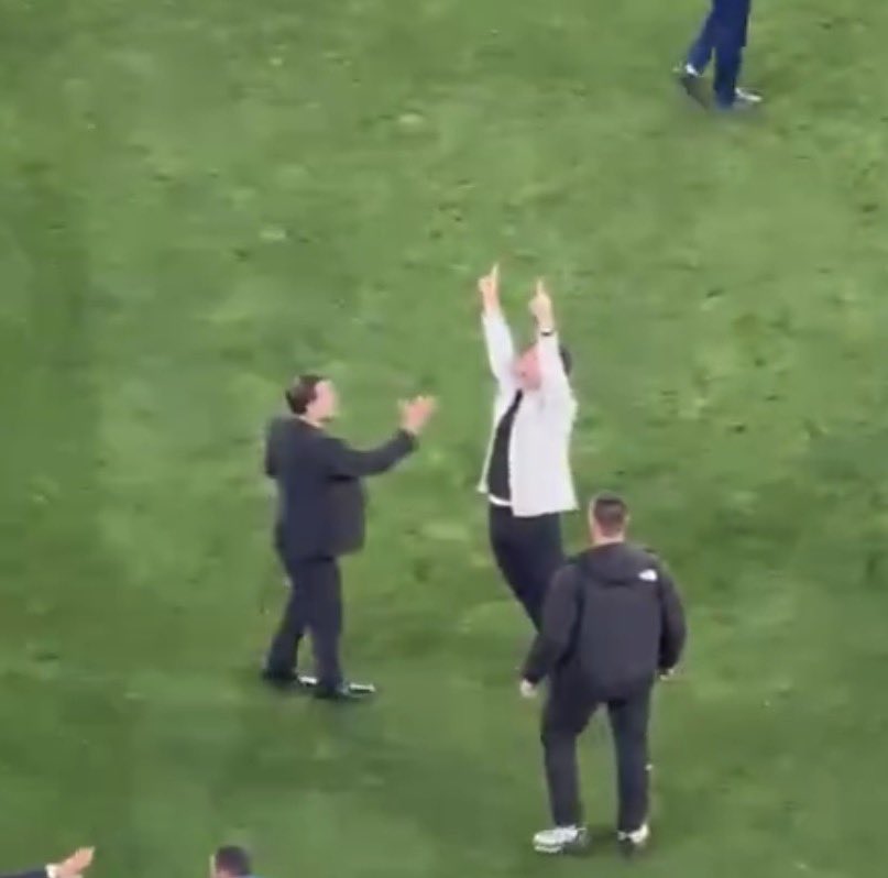 batuzin🇹🇷#Buruk tweet media