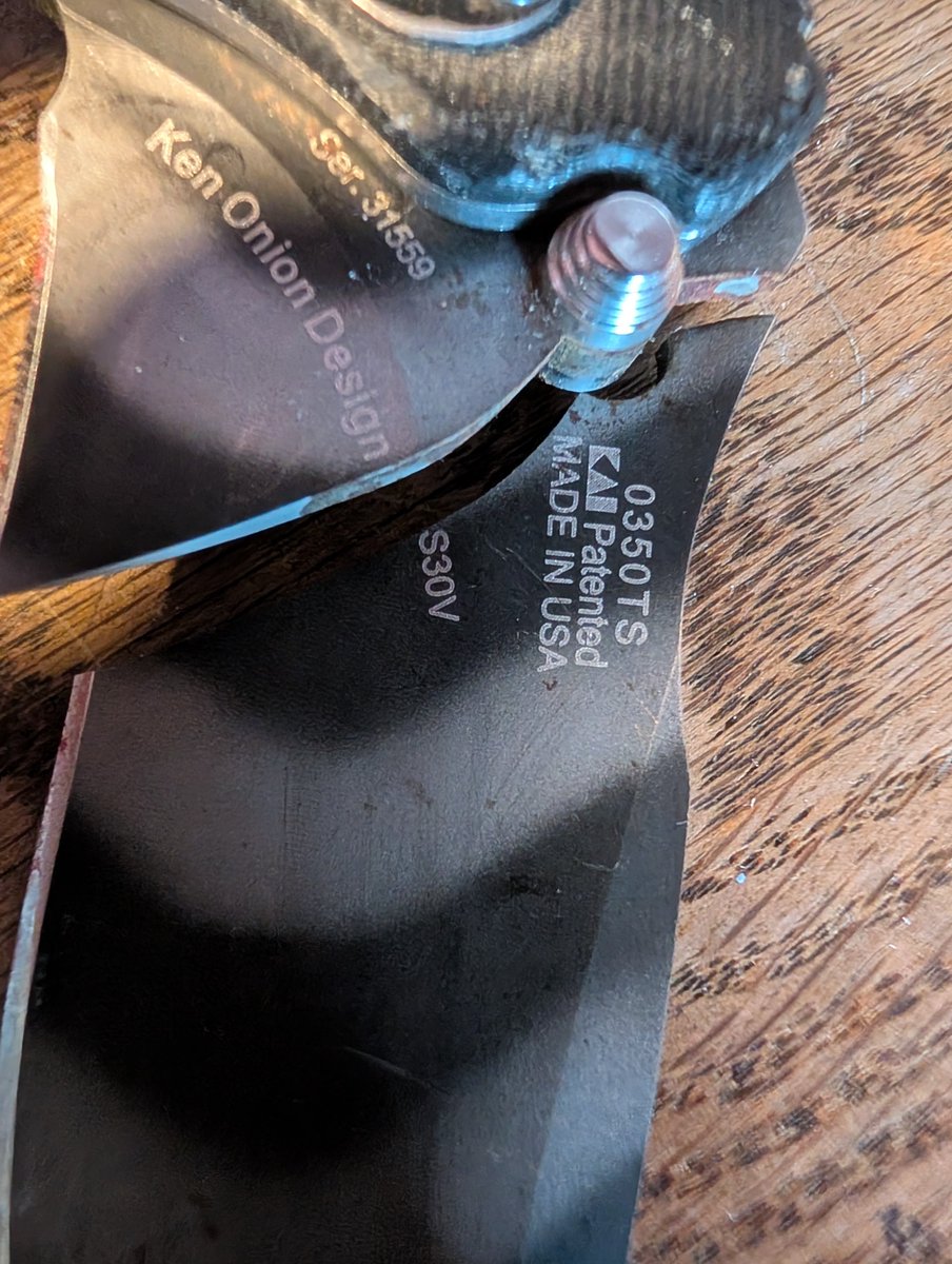 After spending most of its life in a desk drawer, my $179 Ken Onion <a href="/ZTKnives/">Zero Tolerance</a>  snapped in half when I used it to pull down the spring loaded button on a bi-fold closet door. This is standard #madeinusa #americanmade