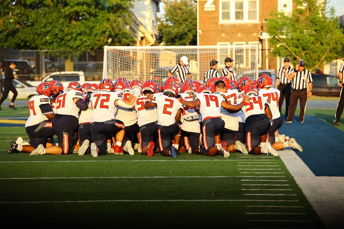 SnydernotSynder's tweet photo. @jiro_0026 We support our high school sports. https://t.co/XhIhbRcR2C
