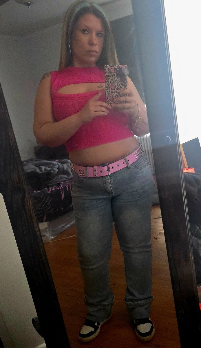 UrWeakness1031's tweet photo. #findom https://t.co/84pOfRYD5M