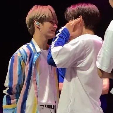 Every day a photo of Minsung tweet media