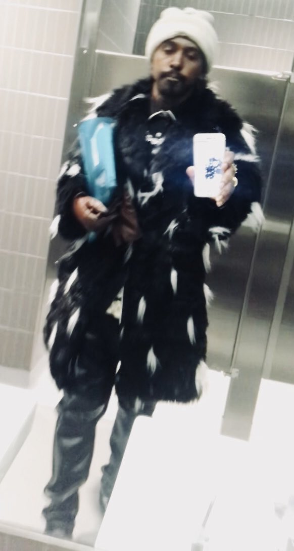 The2eyedman's tweet image. 🐣 CAPICHE CHE è EASTER: 🐇 Happy Easter for tomorrow🥂side pics taken 4/3/26

#LetsFreeBeyonceFromJayZ  🪓
#LetsFreeBeyonceKnowlesFromJayZ #Killuminati #Beyonce #Jesus #God 
#SuperlativeOrderSuperhuman
#Congress #TheUN #TheSenate  
#StopGunControl #FreeBeyonce #JustKOSweCare🎖