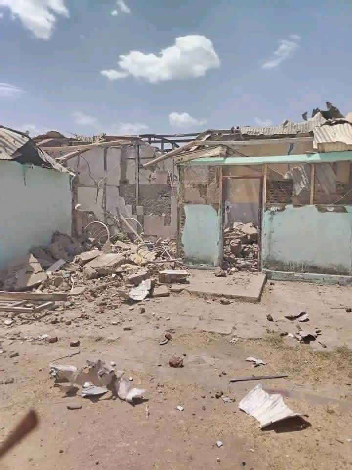 Al Jabalayn Teaching Hospital in White Nile State was hit by a drone strike, killing at least five people, including doctors &amp; staff, and injuring others.
This attack constitutes a serious violation of international humanitarian law. Hospitals must never be targeted.

#ForSudan