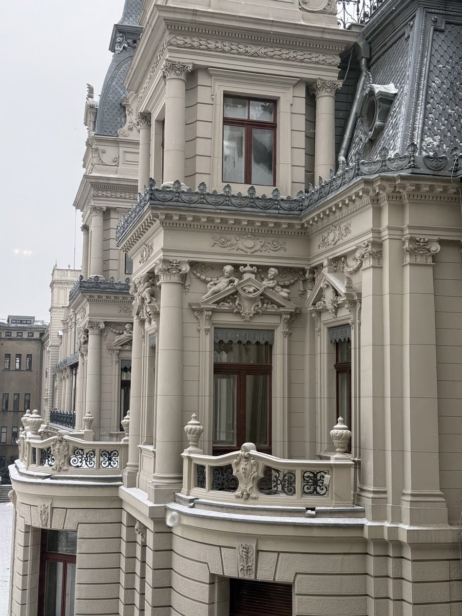 هيذر tweet media