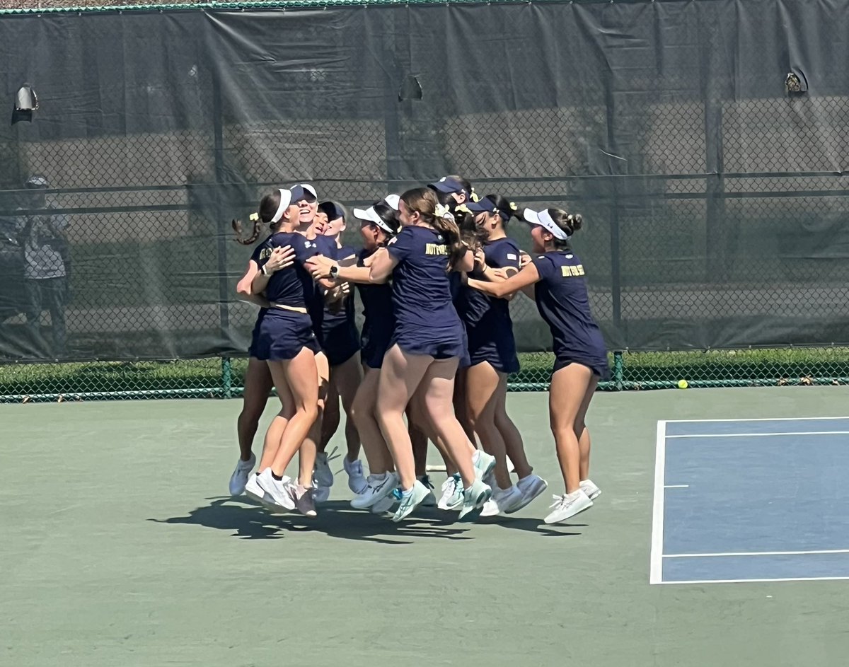 MKellyUSNA's tweet photo. Grit and resiliency was on full display in todayβs @NavyWTennis Star Victory! #GoNavy #ExpectToWin #SingSecond πΊπΈβοΈπΎ https://t.co/gPNvdPmzuA