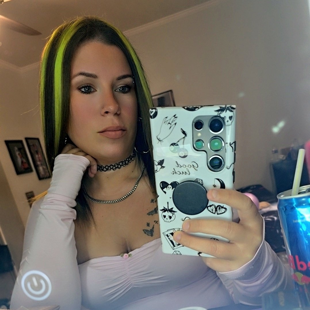 UrWeakness1031's tweet photo. #findom https://t.co/QqAlSo3MMo