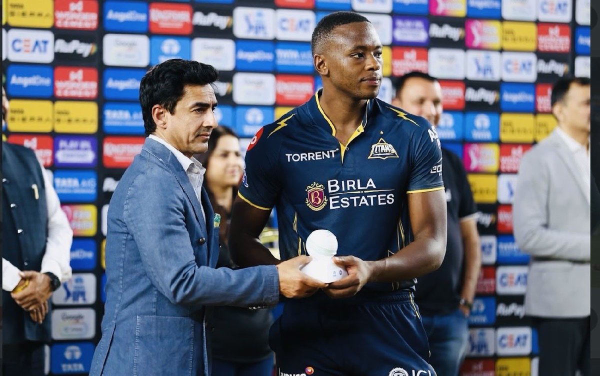 MithunManhas5 tweet media