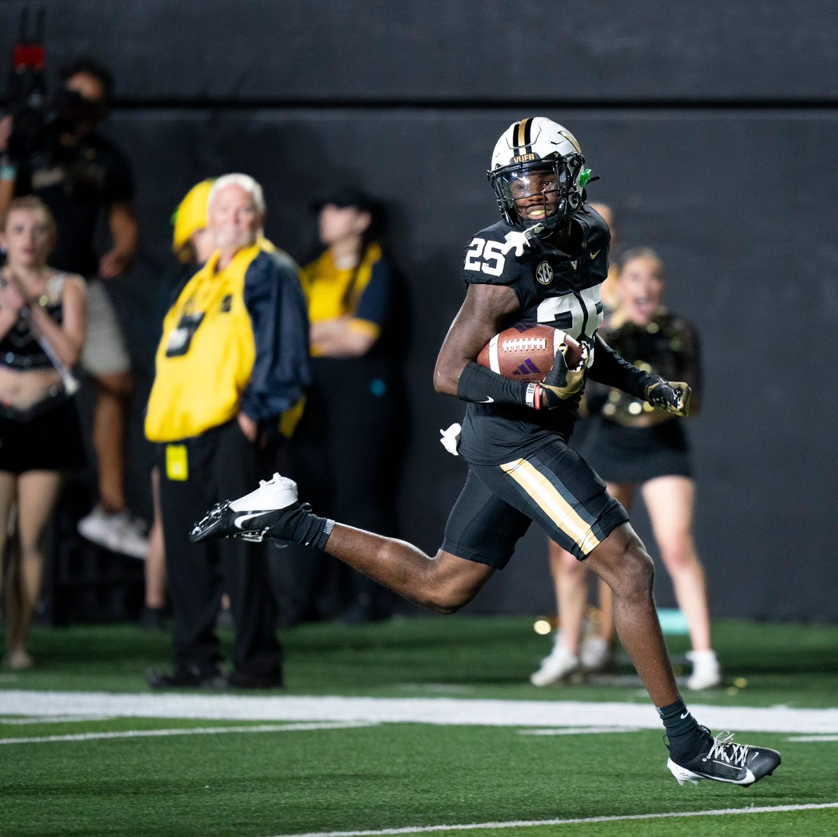 Franck Atangana tweet media