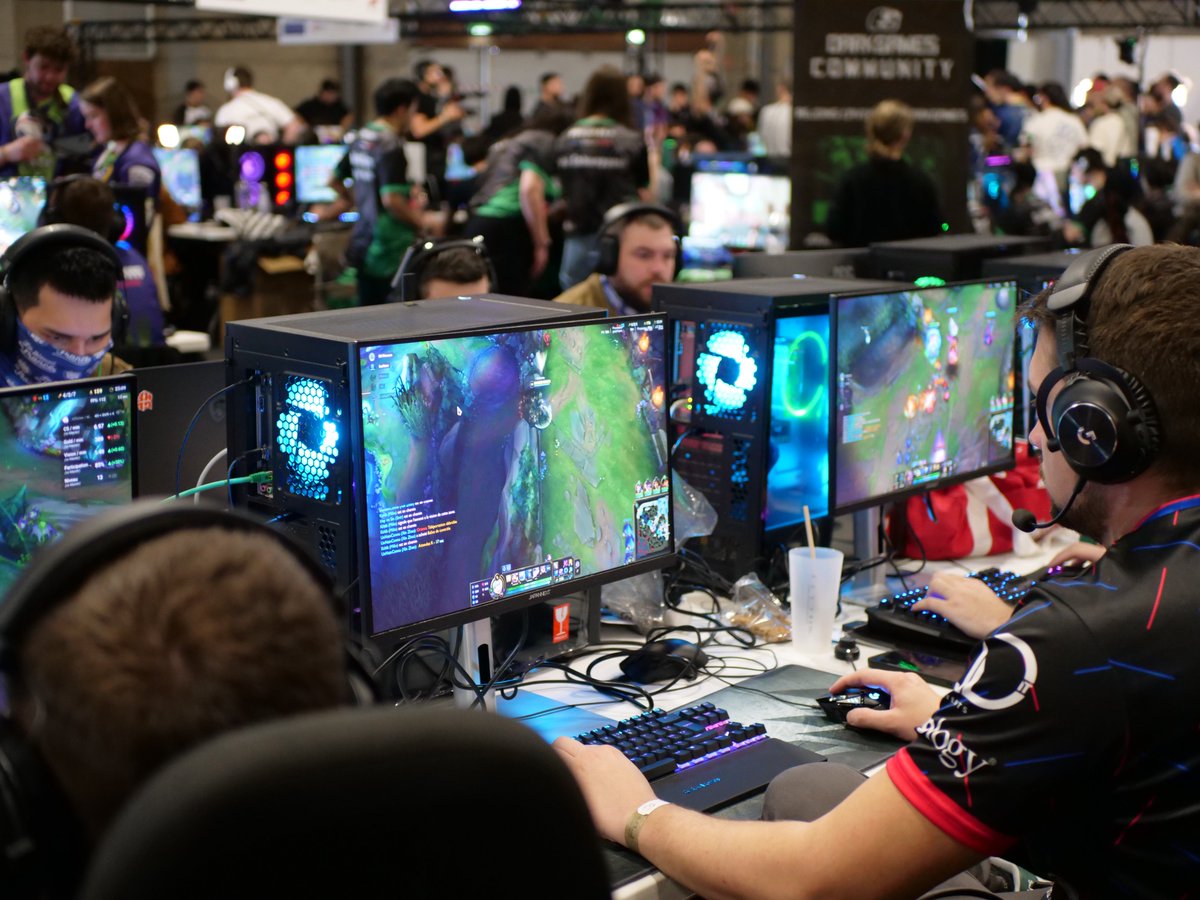 JapannextEurope's tweet image. Jour 1 - Gamers Assembly 2026 avec @Gamegend !

#poitiers #japannext #monitors #écrans #GA