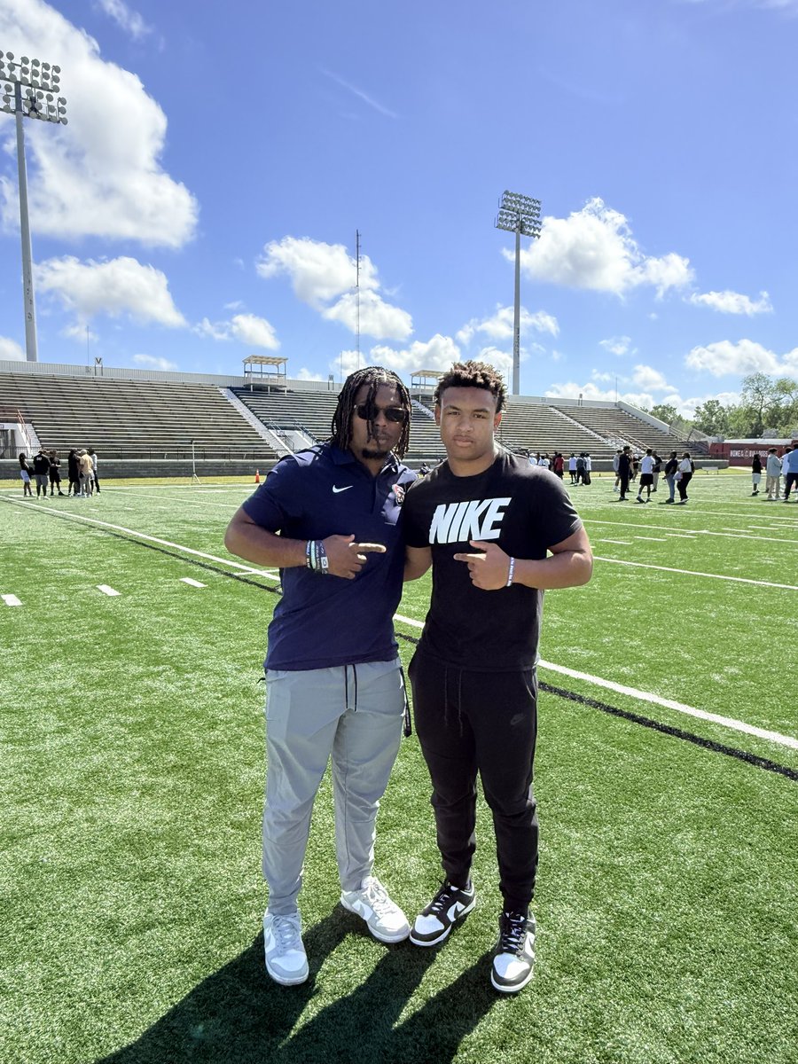 Antonyo Davis tweet media