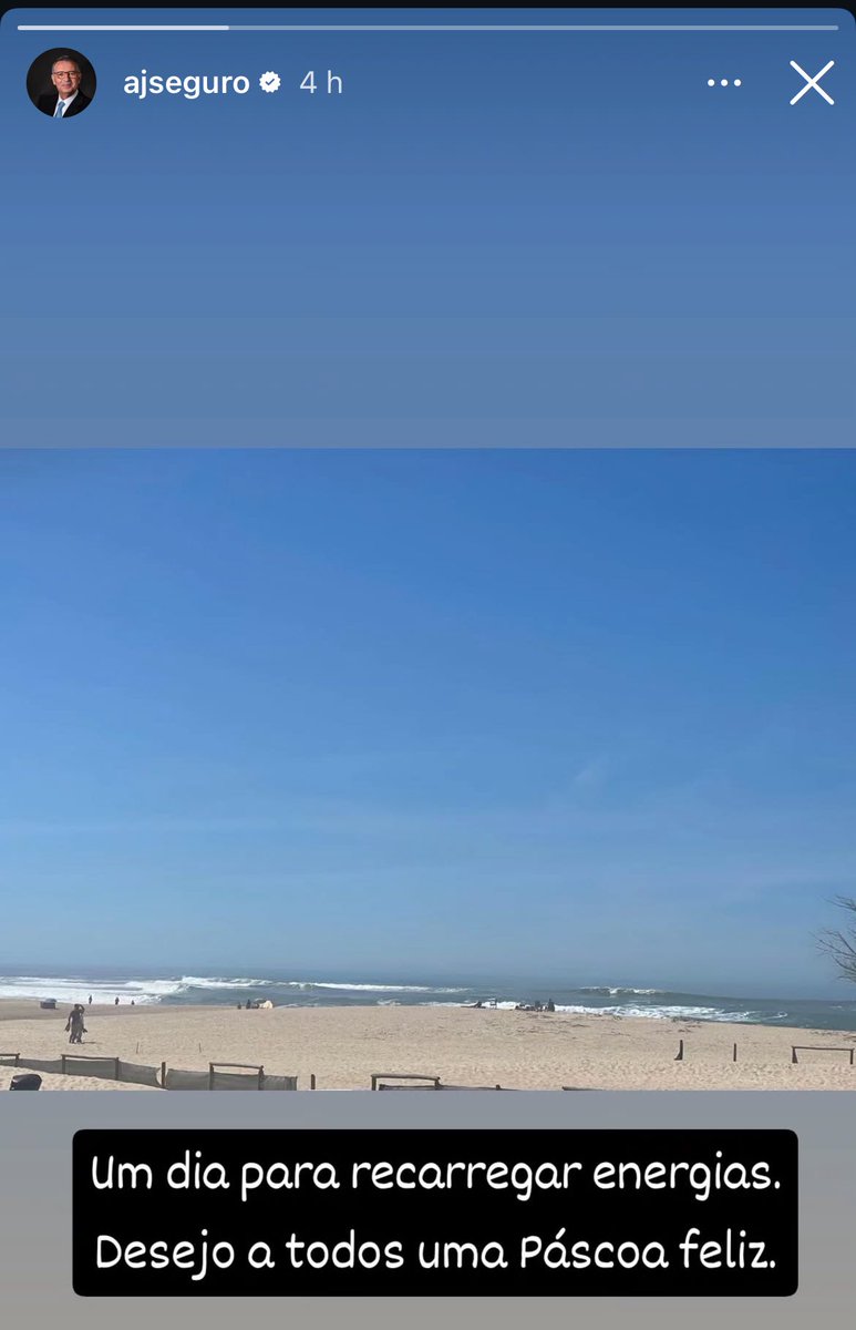 Ainda agora começou, já meteu férias…