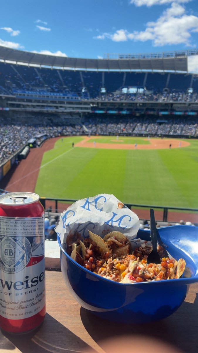 SupremeBall_Knower tweet media