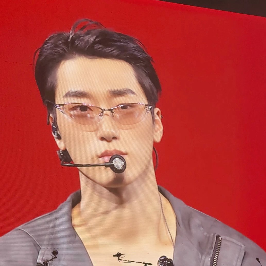 비위 𝜗ৎ ｡ tweet media