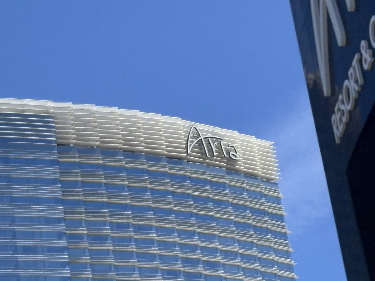 MONI MON 🐟🍄 🎪 ⚙️ 🎭 tweet media