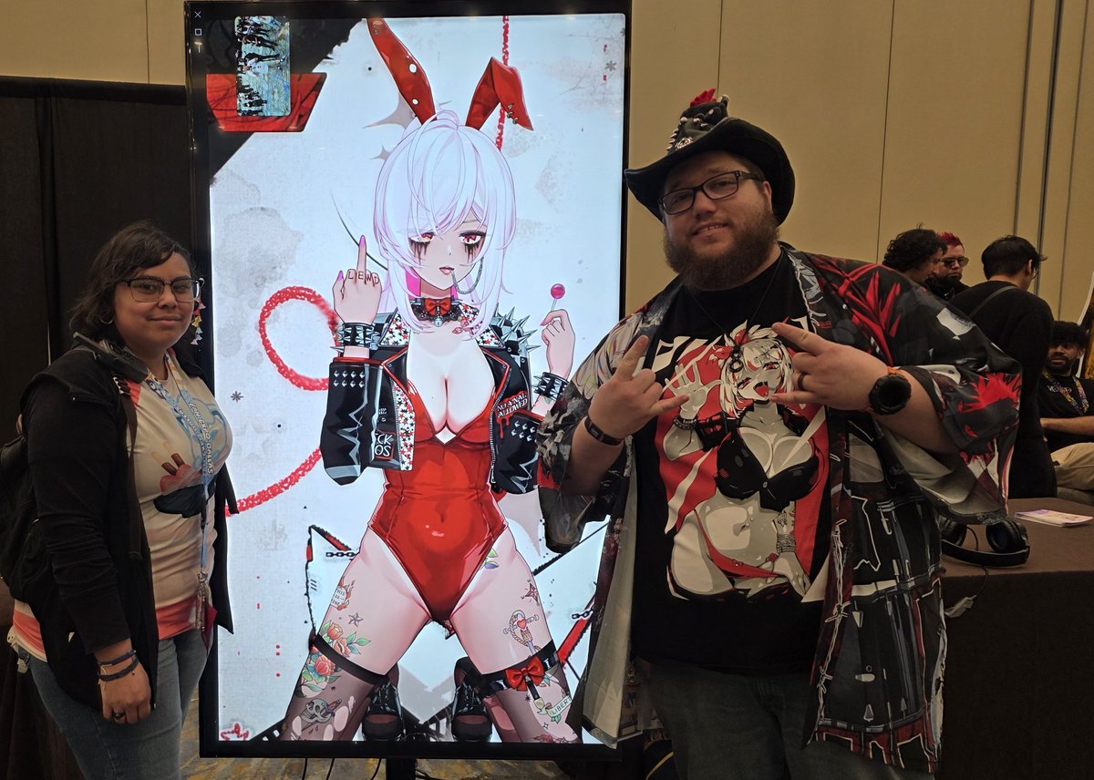 The sweetest lewdtuber in the whole world!
Loved talking with you <a href="/CovfefeChan/">FeFe 🫦</a> at Weebcon
Still gotta talk the Fiancée into getting the signed print though