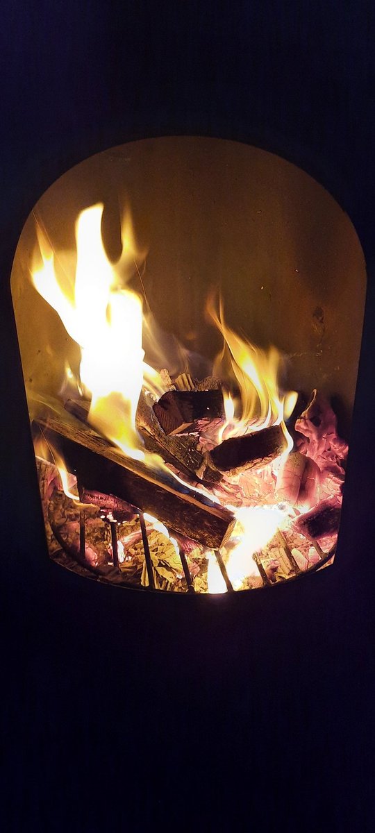 Heute beginnen sie wieder, die Feuernächte.
Wer kann heute noch erahnen  welche Bedeutung sie für unsere Ahnen hatten.