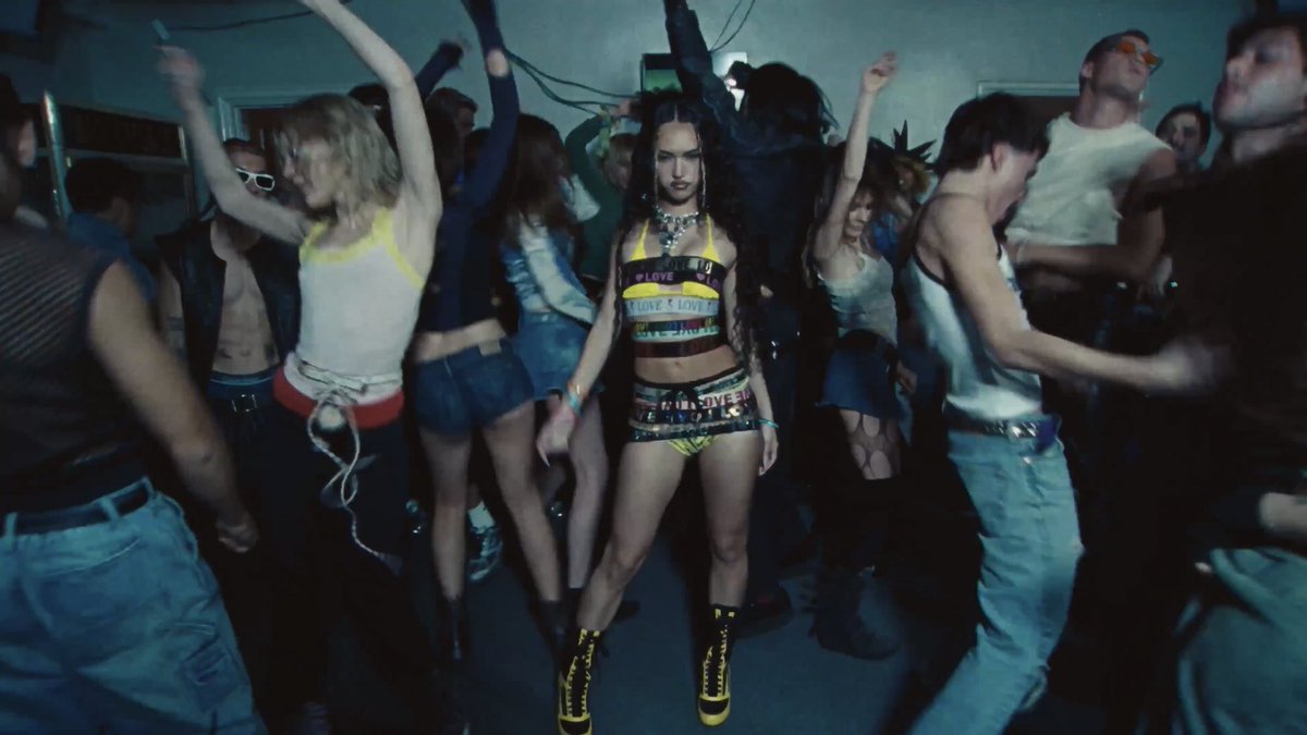 dani ⁶ tweet media