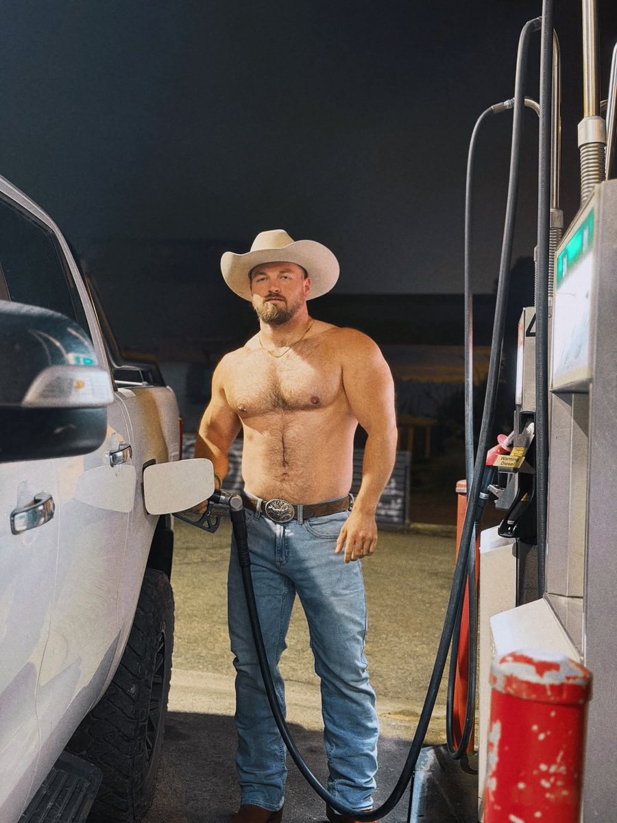 xbullrider tweet media