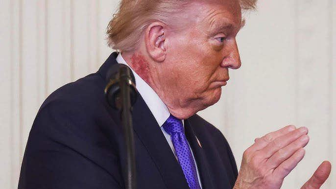 🚨 ALERTE — Trump aurait été admis en urgence au National Military Medical Center, selon Des informations non confirmées de #GBXPress

Selon plusieurs sources, la Maison-Blanche a annoncé que le président n’effectuera aucune apparition publique aujourd’hui.

⏳ Affaire à suivre.