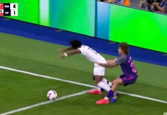 𝙷𝚊𝚛𝚛𝚒𝚜𝚘𝚗 tweet media